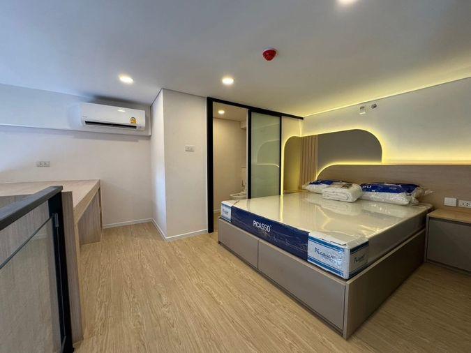 picture For rent 📍 Landmark @ MRTA Station 📍 DUPLEX room, complete with new furniture and appliances. - 4/21