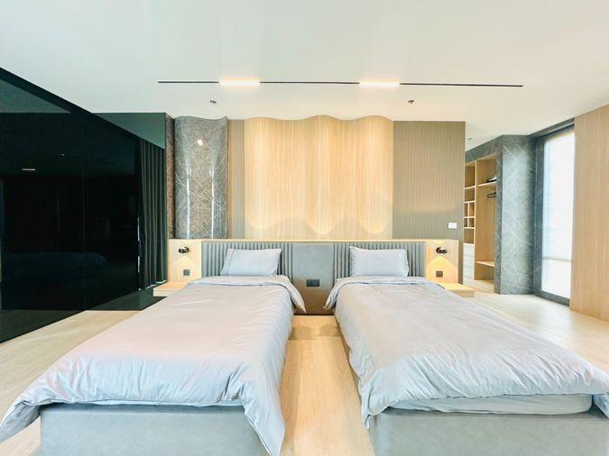 picture For Sale : Penthouse (Casalunar Paradiso) area 433 sq m - 2 Bed 2 Bath with private swimming pool (Saensuk Subdistrict) - 34/37