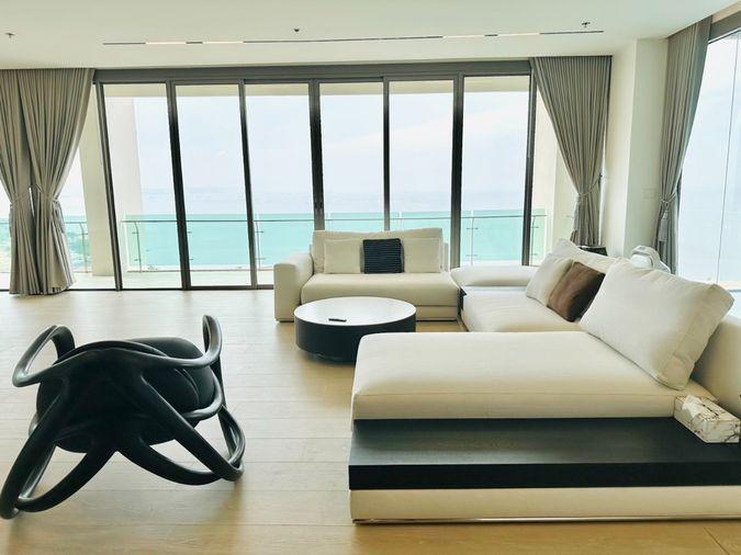 picture For Sale : Penthouse (Casalunar Paradiso) area 433 sq m - 2 Bed 2 Bath with private swimming pool (Saensuk Subdistrict) - 1/37