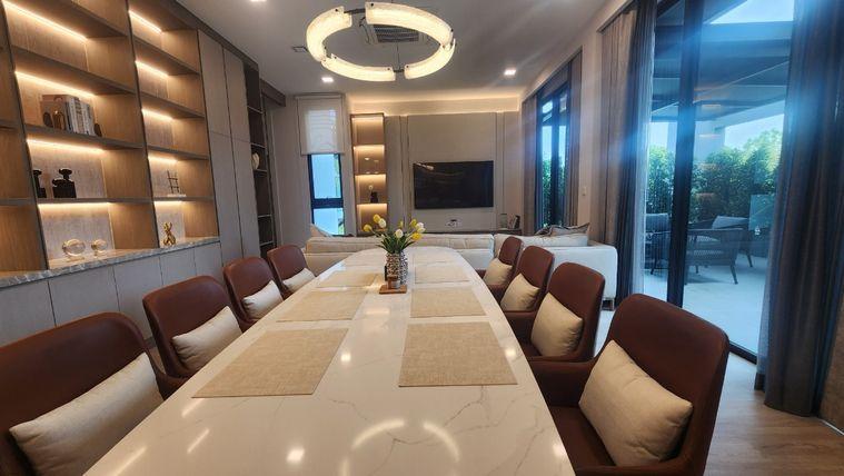 รูป Vive Krungthepkritha | ให้เช่าบ้านเดี่ยว 4 ห้องนอน แต่งสวย แบบ Modern Luxury ดูอบอุ่น น่าอยู่ ใกล้รร.นานาชาติเวลลิงตั้น - รูปที่ 12/25