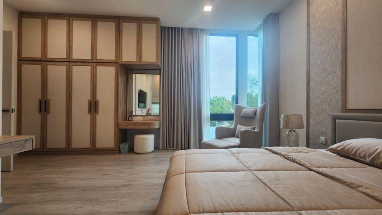 รูป Vive Krungthepkritha | ให้เช่าบ้านเดี่ยว 4 ห้องนอน แต่งสวย แบบ Modern Luxury ดูอบอุ่น น่าอยู่ ใกล้รร.นานาชาติเวลลิงตั้น - รูปที่ 9/25