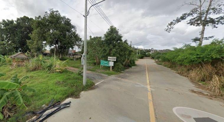 picture Land for sale in Sriracha, Soi Manorom, beautiful plot, great  location, near Laem Chabang Port - 2/6