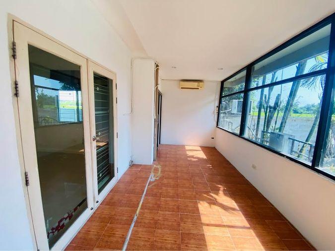 รูป ขายบ้านแฝดหลังมุม บุรีรมย์ (รามอินทรา - ซาฟารี) 5 ห้องนอน - รูปที่ 7/16