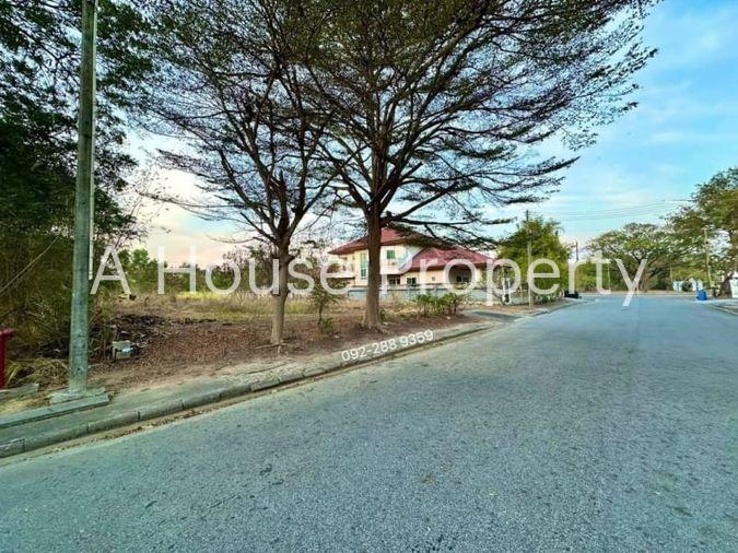 picture Beautiful land plot for sale in the Panya Resort Bang Phra, Chonburi project. - 3/9
