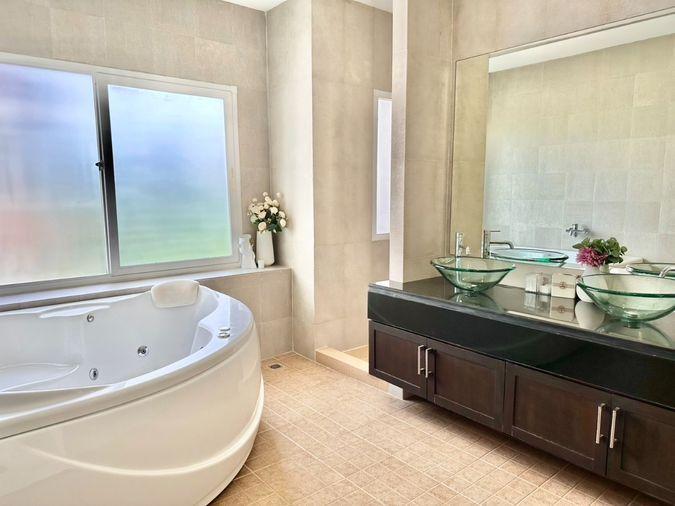 picture Last chance!!!! Luxurious vacation home by the sea in Bangsaen with private beach - 32/40