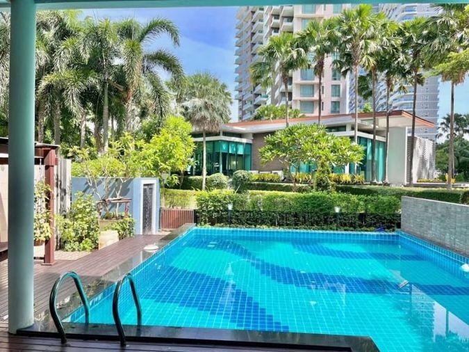 picture For rent: "Luxury pool villa by the sea in Bangsaen with private pool, sea view" - 3/20