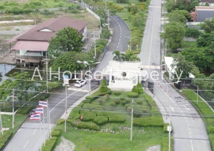 picture Beautiful land plot for sale in the Panya Resort Bang Phra, Chonburi project. - 1/9