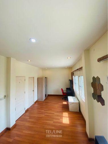รูป ขายบ้านแฝดหลังมุม บุรีรมย์ (รามอินทรา - ซาฟารี) 5 ห้องนอน - รูปที่ 6/16
