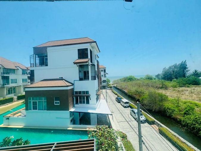 picture Last chance!!!! Luxurious vacation home by the sea in Bangsaen with private beach - 5/18