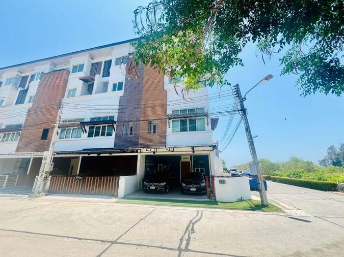 picture Last chance!!!! Luxurious vacation home by the sea in Bangsaen with private beach - 10/18