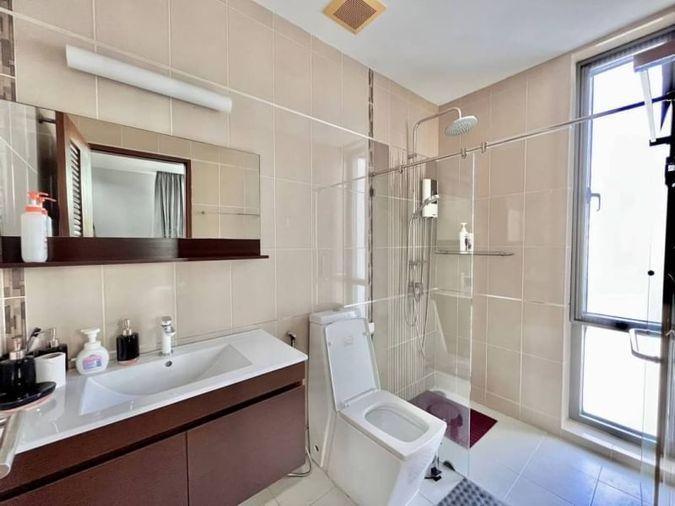 picture For rent: "Luxury pool villa by the sea in Bangsaen with private pool, sea view" - 16/20