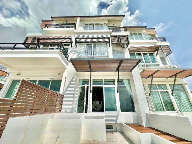 picture Last chance!!!! Luxurious vacation home by the sea in Bangsaen with private beach - 7/40