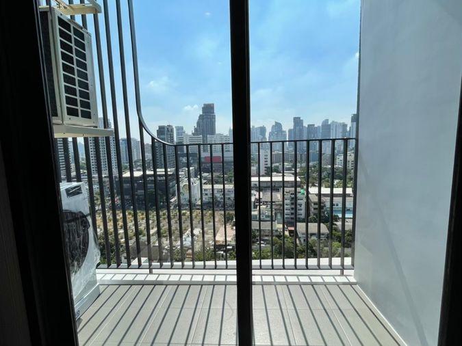 picture Condo for Rent: XT EKKAMAI  Schedule a viewing 👉 Line: @propertyfinder - 9/18