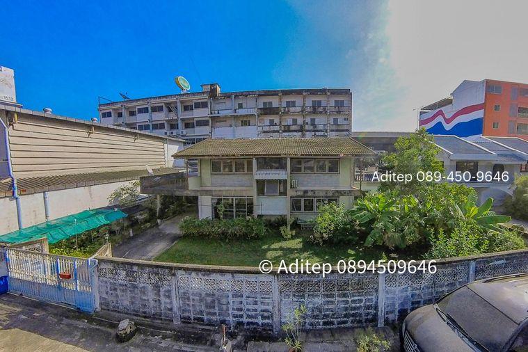 รูป ขายบ้านพร้อมที่ดิน 151 ตรว. ในซอยพระราม 9 ซอย 43 ทำเลดีเยี่ยม เข้าซอยเพียง 100 ม. จากถนนพระราม 9 และใกล้ The Nine Center พระราม 9 เพียง 400 ม. - รูปที่ 1/21