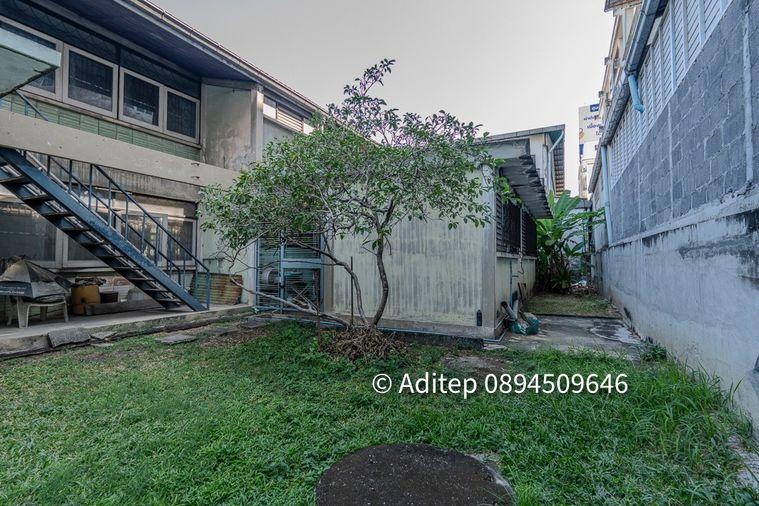 รูป ขายบ้านพร้อมที่ดิน 151 ตรว. ในซอยพระราม 9 ซอย 43 ทำเลดีเยี่ยม เข้าซอยเพียง 100 ม. จากถนนพระราม 9 และใกล้ The Nine Center พระราม 9 เพียง 400 ม. - รูปที่ 21/21