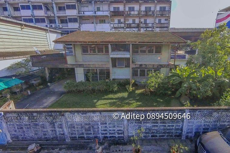 รูป ขายบ้านพร้อมที่ดิน 151 ตรว. ในซอยพระราม 9 ซอย 43 ทำเลดีเยี่ยม เข้าซอยเพียง 100 ม. จากถนนพระราม 9 และใกล้ The Nine Center พระราม 9 เพียง 400 ม. - รูปที่ 11/21