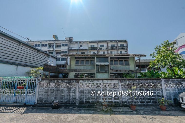 รูป ขายบ้านพร้อมที่ดิน 151 ตรว. ในซอยพระราม 9 ซอย 43 ทำเลดีเยี่ยม เข้าซอยเพียง 100 ม. จากถนนพระราม 9 และใกล้ The Nine Center พระราม 9 เพียง 400 ม. - รูปที่ 12/21