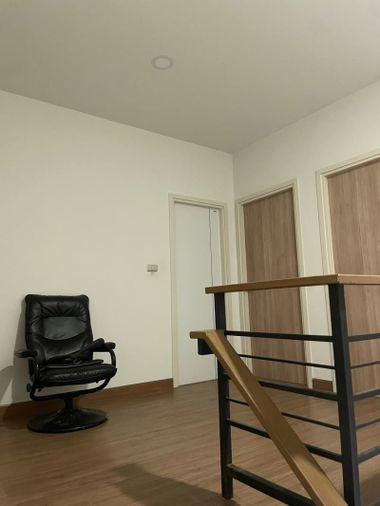 picture Twin house for sale, secondhand, Maneerin Park project, Bang Phra, Sriracha, Chonburi. - 4/16