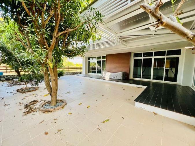 picture Beautiful house for sale, move in Ready, in the Heritage Village project, Bang Phra, Chonburi - 3/20