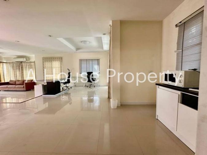 picture Single house for rent in Sriracha, large house, fully furnished, The Boulevard Village - 10/20