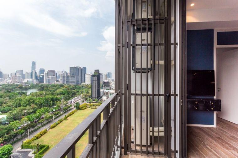 รูป Muniq Langsuan (มิวนีค หลังสวน) Pet friendly   วิวสวนลุม Central park  ทิศใต้  ชั้น15  2 ห้องนอน 2ห้องน้ำ - รูปที่ 19/49