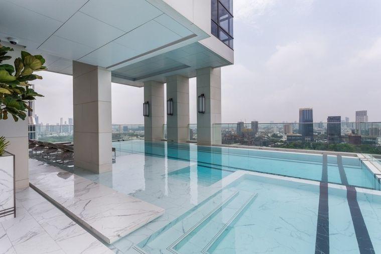 รูป Muniq Langsuan (มิวนีค หลังสวน) Pet friendly   วิวสวนลุม Central park  ทิศใต้  ชั้น15  2 ห้องนอน 2ห้องน้ำ - รูปที่ 29/49