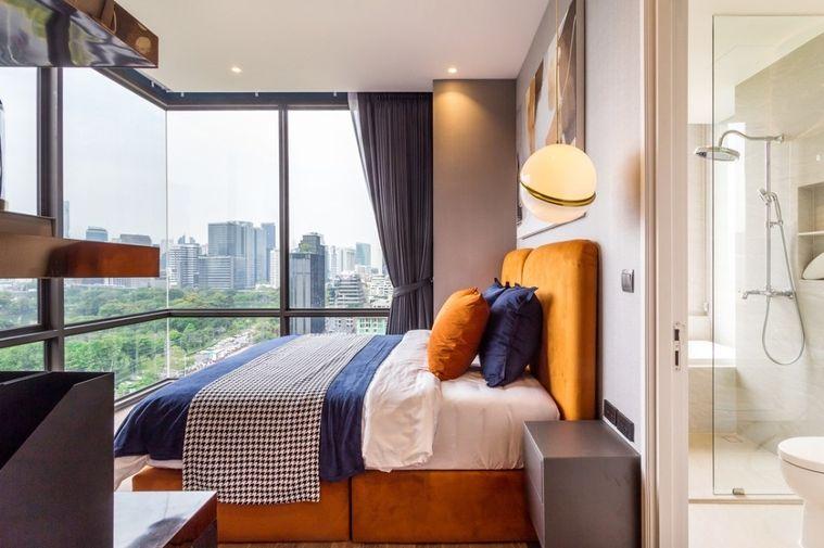 รูป Muniq Langsuan (มิวนีค หลังสวน) Pet friendly   วิวสวนลุม Central park  ทิศใต้  ชั้น15  2 ห้องนอน 2ห้องน้ำ - รูปที่ 20/49