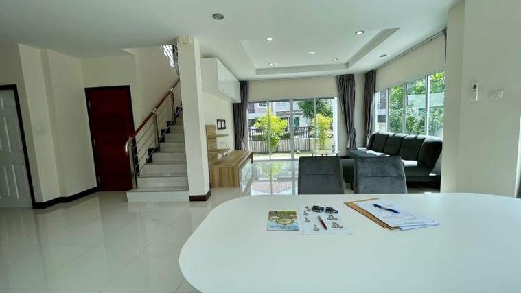 รูป ขายบ้านสวยหลังใหญ่ โครงการ มบ.โคโค่ ฮิลล์ อ่าวอุดม ศรีราชา ชลบุรี  - รูปที่ 5/11