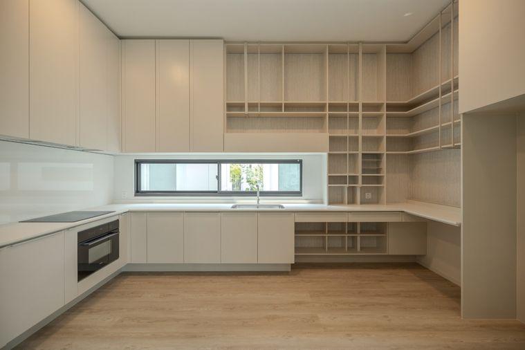 รูป Vive Krungthepkritha | ให้เช่าบ้านเดี่ยวหลังมุม 4 ห้องนอน แต่งสวย แบบ Modern Luxury ดูอบอุ่น น่าอยู่ ใกล้รร.นานาชาติเวลลิงตั้น - รูปที่ 26/49