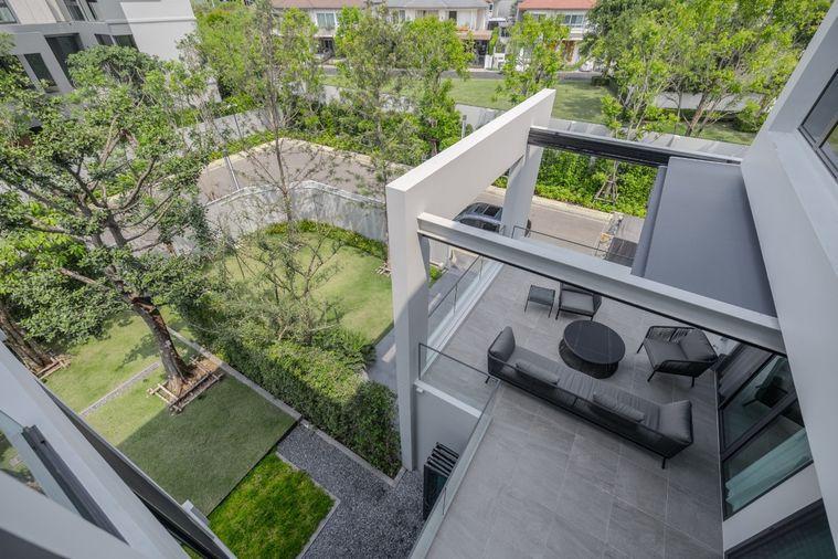 รูป Vive Krungthepkritha | ให้เช่าบ้านเดี่ยวหลังมุม 4 ห้องนอน แต่งสวย แบบ Modern Luxury ดูอบอุ่น น่าอยู่ ใกล้รร.นานาชาติเวลลิงตั้น - รูปที่ 14/49