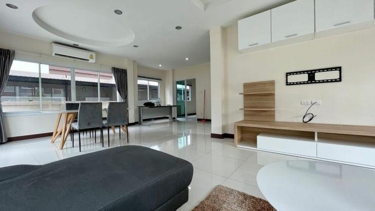 รูป ขายบ้านสวยหลังใหญ่ โครงการ มบ.โคโค่ ฮิลล์ อ่าวอุดม ศรีราชา ชลบุรี  - รูปที่ 3/11