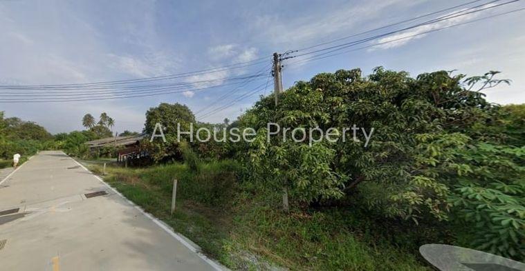 picture Beautiful land plot for sale, community area, Huai Kapi, Mueang Chonburi - 2/6