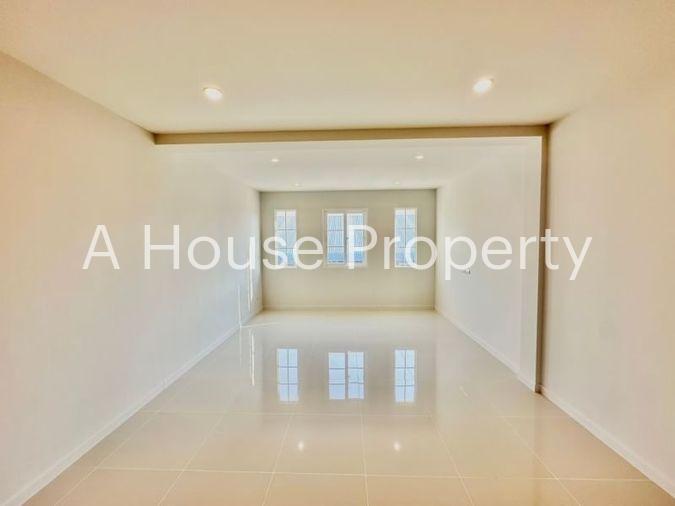 picture Commercial building, luxurious design, 3 floors high, Eternal Square, Bowin, Sriracha - 6/15