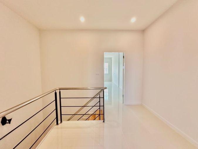 picture Commercial building, luxurious design, 3 floors high, Eternal Square, Bowin, Sriracha - 10/15