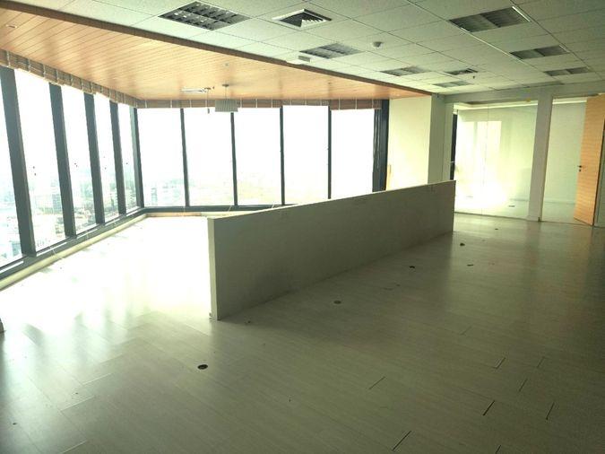 รูป เช่าออฟฟิต เช่าสำนักงาน อาคาร เซ็นทรัล ซิตี้ บางนา (CENTRAL CITY BANGNA)  ขนาด 186. 73 ตร. ม.  ติดห้างเซ็นทรัลบางนา BTS บางนา ใกล้ทางด่วน - รูปที่ 1/10
