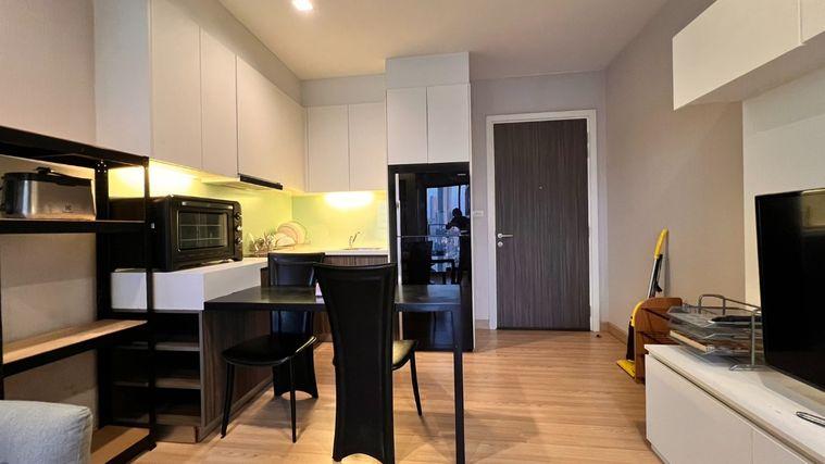 picture Urbano Absolute | 1 Bedroom Modern Styles for rent Nice River View and Good furnished High Floor - 13/16