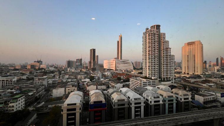 picture Urbano Absolute | 1 Bedroom Modern Styles for rent Nice River View and Good furnished High Floor - 9/16