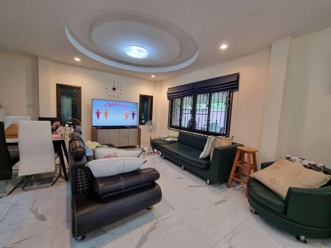รูป ขายบ้านสวยศรีราชา หนองค้อ บรรยากาศดี พร้อมเข้าอยู่ บิ้วอินจัดเต็ม  - รูปที่ 9/14