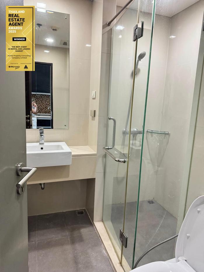 picture For Rent Le Luk BTS PraKhaNong (230m./3 min walk) Negotiable Line ID: @condobkk (with @) Code H32798 - 9/13