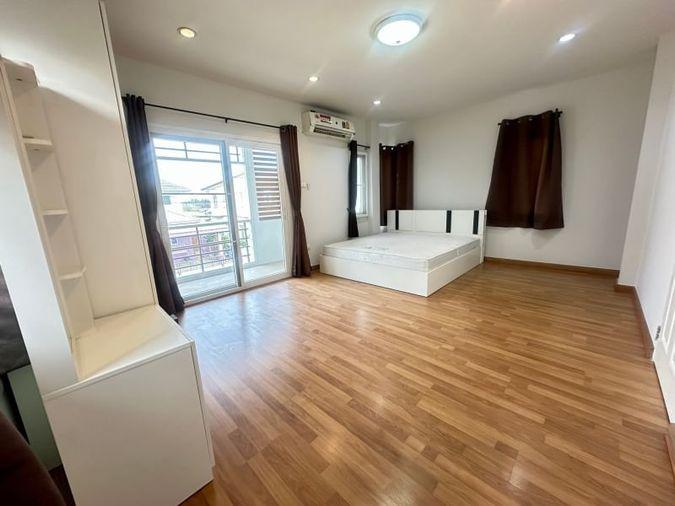 picture Second-hand detached house, Country Home Lake and Park project, Sriracha, Chonburi - 9/18