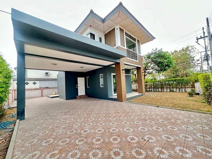 picture Second-hand detached house, Country Home Lake and Park project, Sriracha, Chonburi - 1/18
