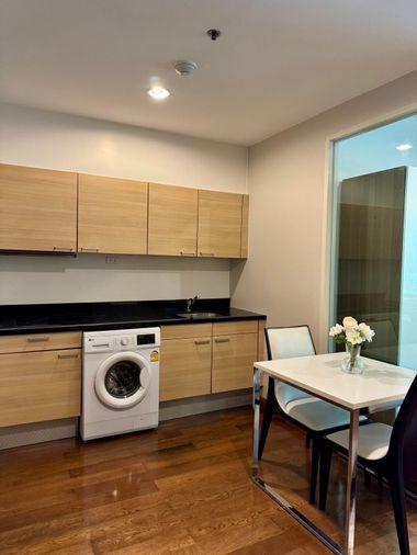 picture for rent Address Chidlom. Studio 45sq.m. Line id: @pfagent - 8/9