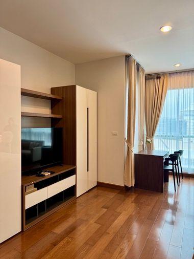 picture for rent Address Chidlom. Studio 45sq.m. Line id: @pfagent - 4/9