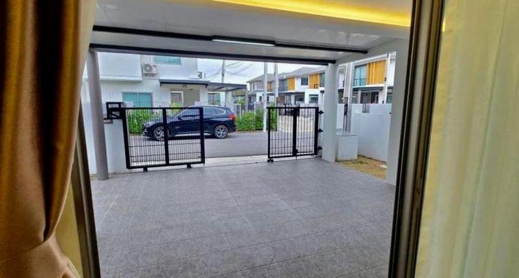 รูป บ้านแฝดมือสอง โครงการไลฟ์ อิน เดอะ การ์เด้น โรงโป๊ะ-มอเตอร์เวย์ บางละมุง ชลบุรี  - รูปที่ 8/9
