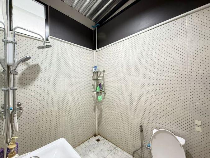 picture Single house for sale with restaurant business, community area, Ao Udom, Sriracha, Chonburi - 17/20