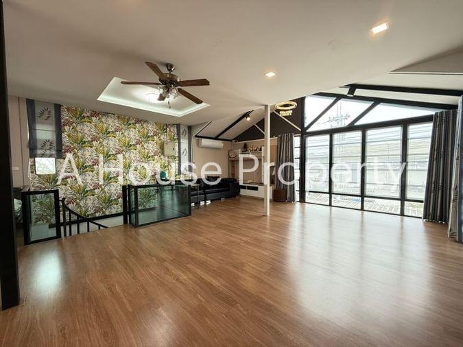 picture Single house for sale with restaurant business, community area, Ao Udom, Sriracha, Chonburi - 13/20