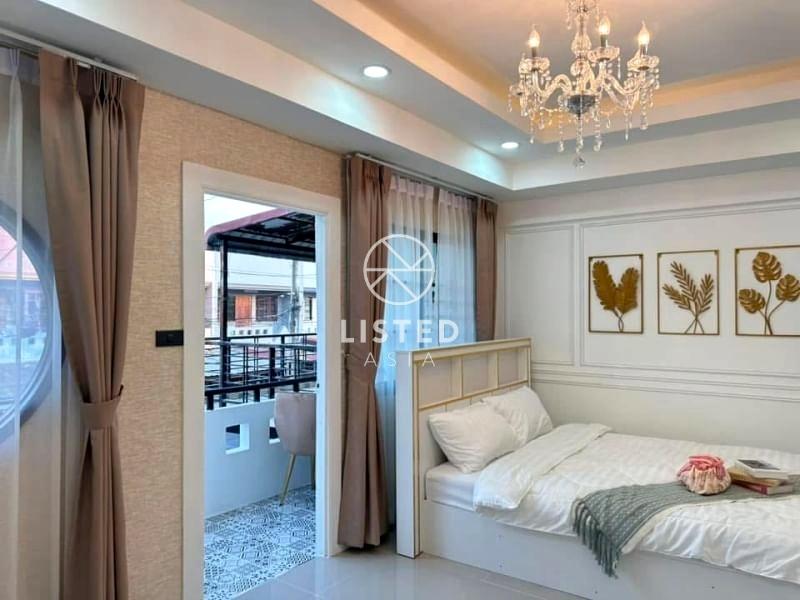 picture 2-Storey House for Sale in Central Pattaya - 11/18