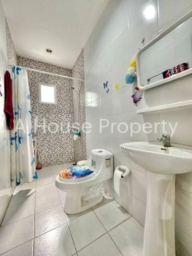 รูป ขายบ้านเดี่ยว 2 ชั้น โครงการ หมู่บ้านศรีนครินทร์ ศรีราชา ชลบุรี - รูปที่ 13/20