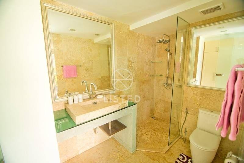 picture 2 Bedrooms Condo For Sale in Wongamat, North Pattaya - 11/16