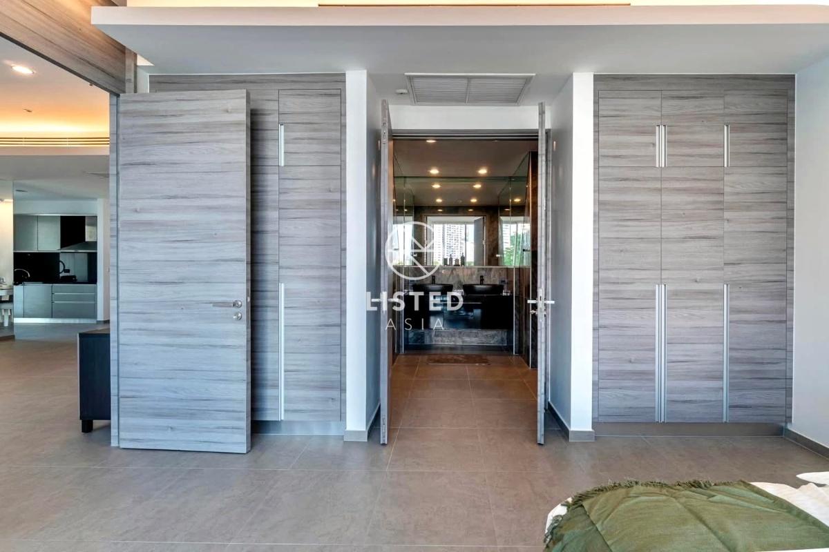 picture The Cove Pattaya Beachfront Condo for Sale - 13/16